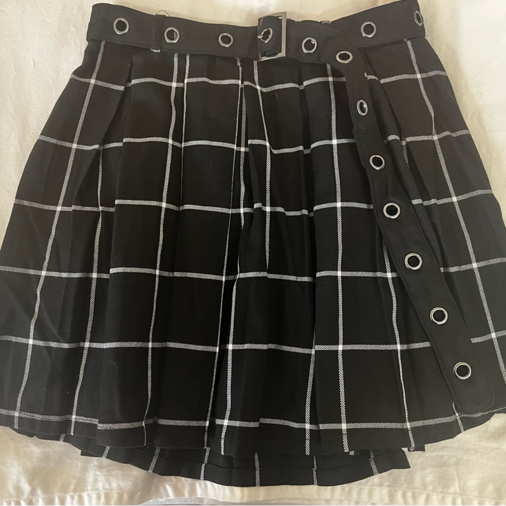 black plaid skirt with belt